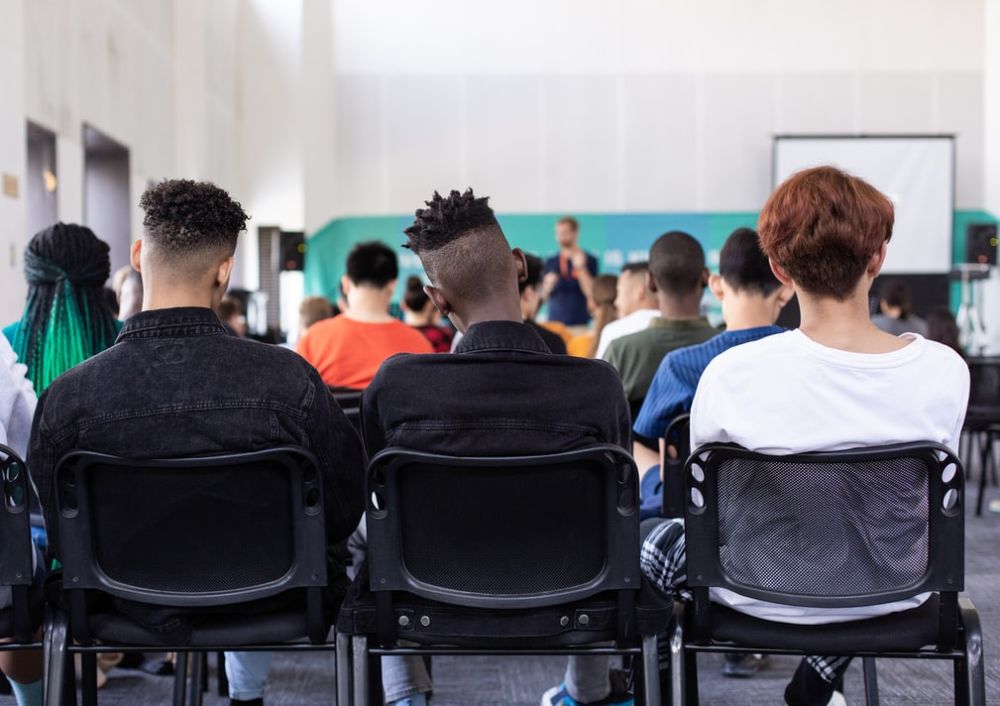 Same, but Different: The Differences Between Teaching High-School and University Students | ITTT | TEFL Blog