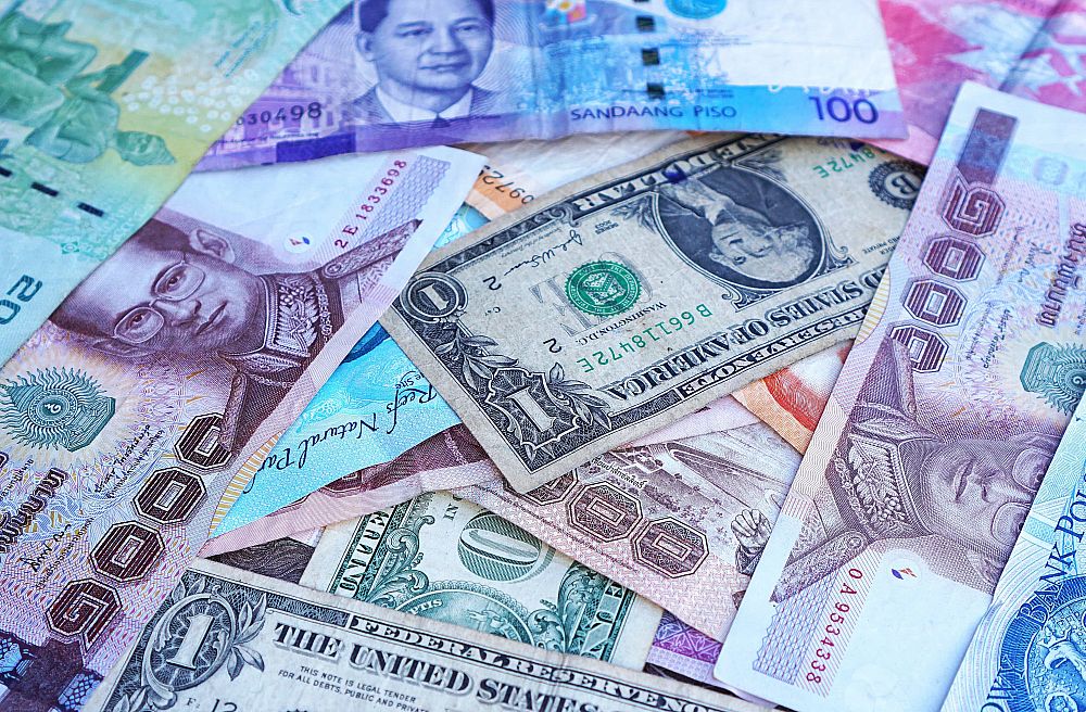 Top Tips for Sending Money Back Home While Teaching English Overseas | ITTT | TEFL Blog