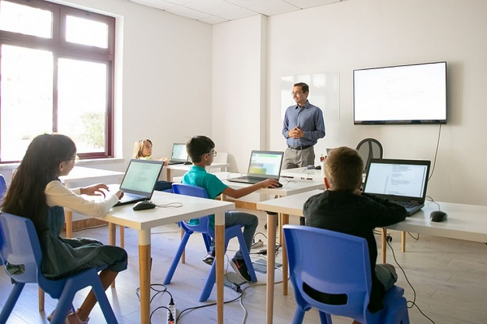 Why TEFL Teachers Have to Pay Attention to Classroom Management | ITTT | TEFL Blog
