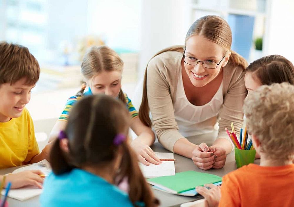 The 9 Different Roles A Teacher Takes On In The Classroom | ITTT | TEFL Blog