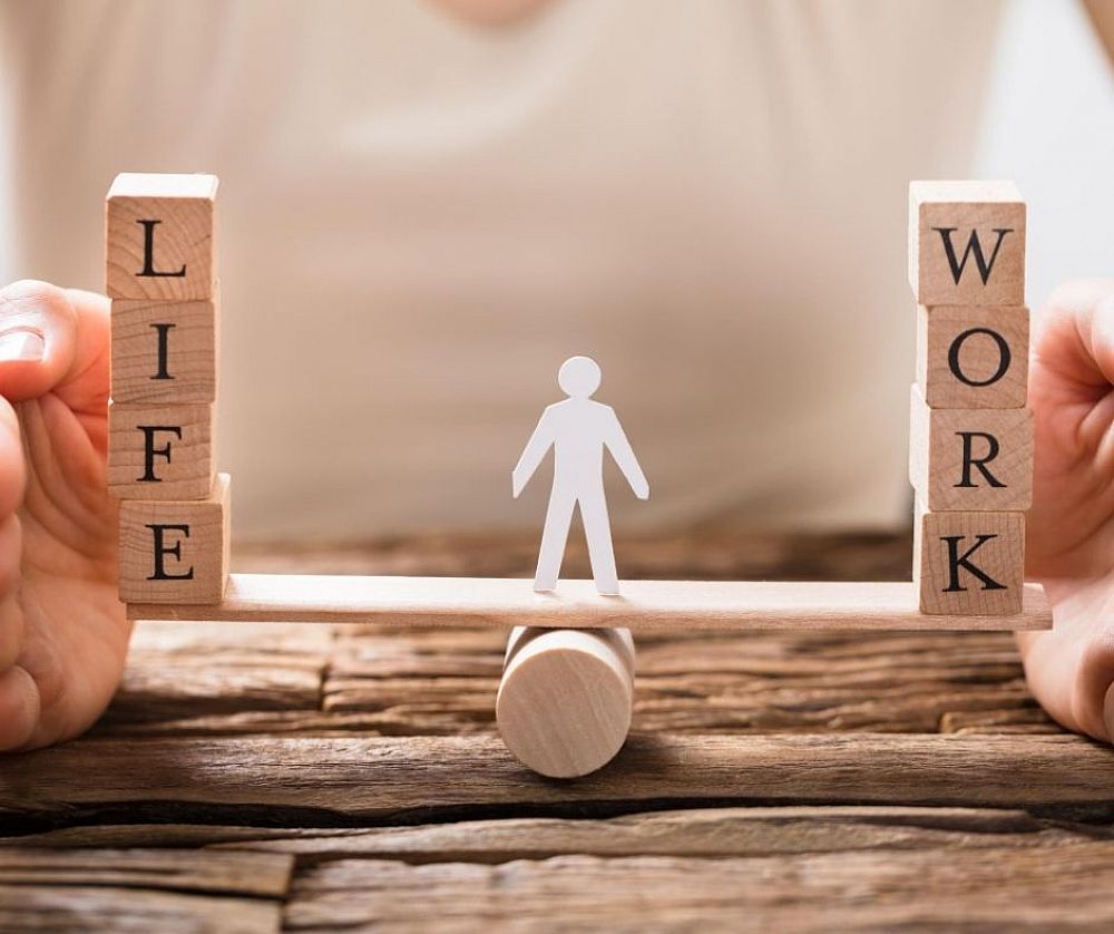 Best Tips for Balancing Work and Family as a Teacher | ITTT | TEFL Blog