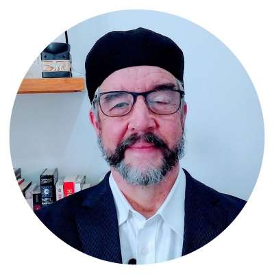 Leo Salazar