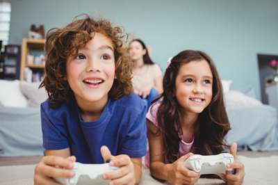 video games children paying