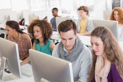 students in front of the computer