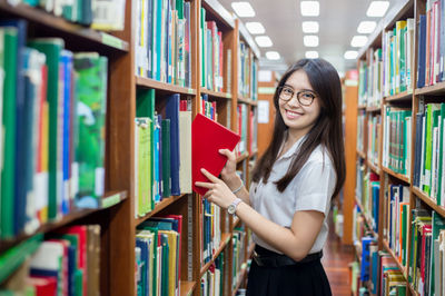 asian students in library