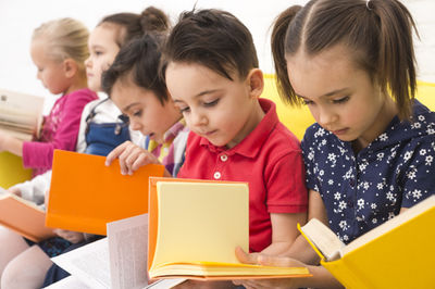 children reading books