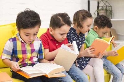 children reading