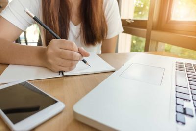 woman in front of the laptop