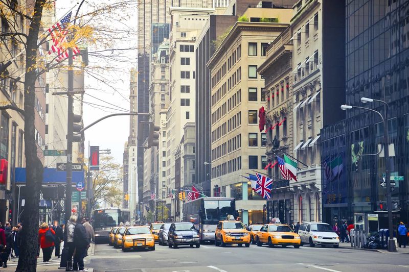 British English vs American English. Which is Better? | ITTT | TEFL Blog