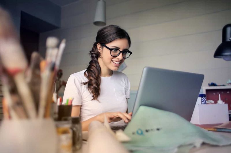 What it's Like to Teach English Online: An Online Teacher Reveals Her Secrets! | ITTT | TEFL Blog