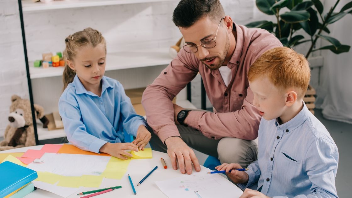 Teaching English in the Kindergarten Setting Principles and Challenges