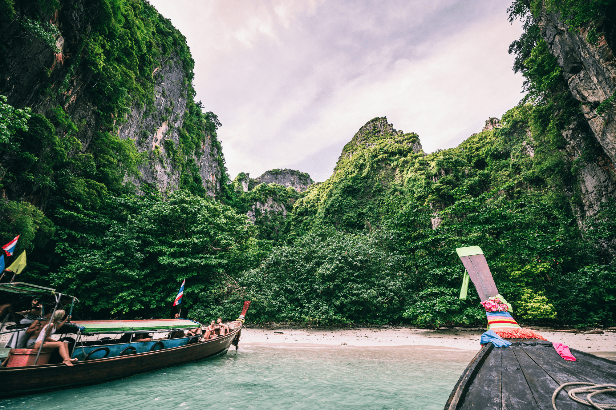Teaching English in Thailand - The Salary and Budget Guide | ITTT | TEFL  Blog